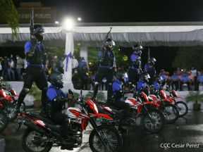 Desfile policial Centinelas de la Paz por el 42 aniversario de la Policía Nacional