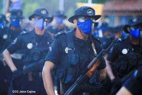 Desfile policial Centinelas de la Paz por el 42 aniversario de la Policía Nacional