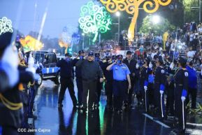Desfile policial Centinelas de la Paz por el 42 aniversario de la Policía Nacional