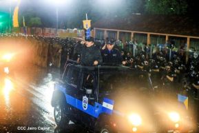 Desfile policial Centinelas de la Paz por el 42 aniversario de la Policía Nacional