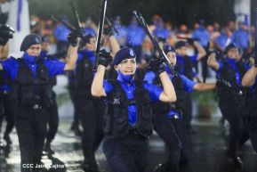 Desfile policial Centinelas de la Paz por el 42 aniversario de la Policía Nacional