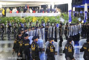 Desfile policial Centinelas de la Paz por el 42 aniversario de la Policía Nacional