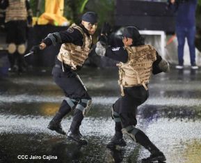 Desfile policial Centinelas de la Paz por el 42 aniversario de la Policía Nacional