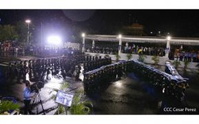 Desfile policial Centinelas de la Paz por el 42 aniversario de la Policía Nacional