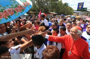 Jubiloso pueblo de Matagalpa recibe al Cardenal Leopoldo Brenes  