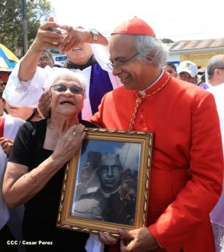 Jubiloso pueblo de Matagalpa recibe al Cardenal Leopoldo Brenes  