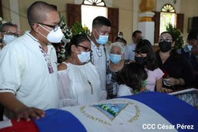 Arnoldo Guillén: El retratista por excelencia de las figuras de nuestro legado heroico 