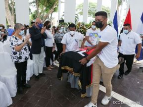 Arnoldo Guillén: El retratista por excelencia de las figuras de nuestro legado heroico 