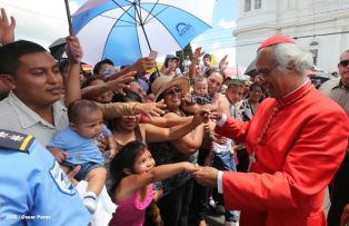 Jubiloso pueblo de Matagalpa recibe al Cardenal Leopoldo Brenes  