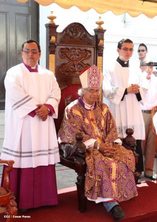 Jubiloso pueblo de Matagalpa recibe al Cardenal Leopoldo Brenes  