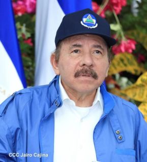 Presidente-Comandante Daniel en comunicación con las Familias Nicaragüenses