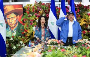Presidente-Comandante Daniel en comunicación con las Familias Nicaragüenses