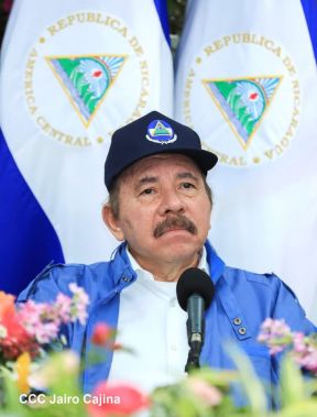 Presidente-Comandante Daniel en comunicación con las Familias Nicaragüenses