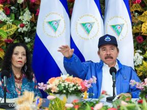 Presidente-Comandante Daniel en comunicación con las Familias Nicaragüenses