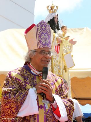 Jubiloso pueblo de Matagalpa recibe al Cardenal Leopoldo Brenes  