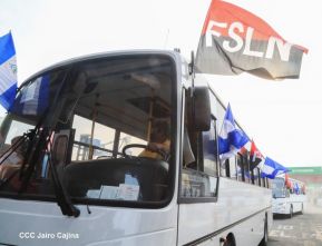 Segunda flota de buses rusos, porque  aquí Todos los Triunfos son del Pueblo!