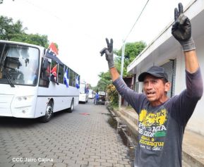Segunda flota de buses rusos, porque  aquí Todos los Triunfos son del Pueblo!