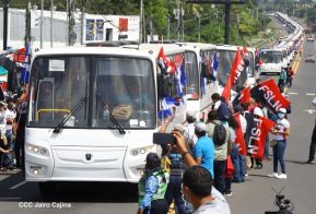 Segunda flota de buses rusos, porque  aquí Todos los Triunfos son del Pueblo!