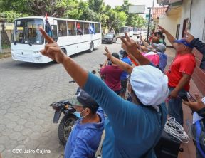 Segunda flota de buses rusos, porque  aquí Todos los Triunfos son del Pueblo!