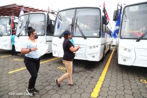 Segunda flota de buses rusos, porque  aquí Todos los Triunfos son del Pueblo!