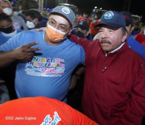 250 Buses Nuevos para el Pueblo: Obras de Amor, Obras de Buen Corazón 