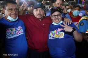 250 Buses Nuevos para el Pueblo: Obras de Amor, Obras de Buen Corazón 