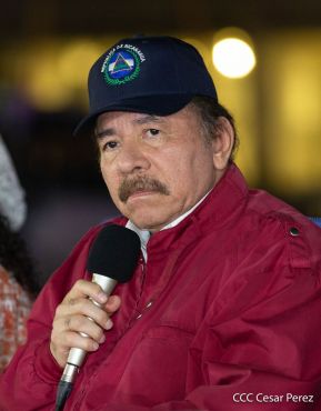 250 Buses Nuevos para el Pueblo: Obras de Amor, Obras de Buen Corazón 