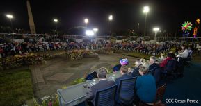 250 Buses Nuevos para el Pueblo: Obras de Amor, Obras de Buen Corazón 
