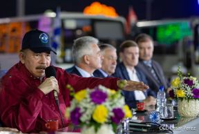 250 Buses Nuevos para el Pueblo: Obras de Amor, Obras de Buen Corazón 