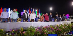 250 Buses Nuevos para el Pueblo: Obras de Amor, Obras de Buen Corazón 