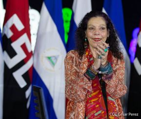 250 Buses Nuevos para el Pueblo: Obras de Amor, Obras de Buen Corazón 