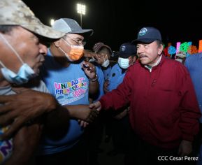 250 Buses Nuevos para el Pueblo: Obras de Amor, Obras de Buen Corazón 