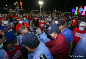 250 Buses Nuevos para el Pueblo: Obras de Amor, Obras de Buen Corazón 