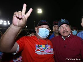 250 Buses Nuevos para el Pueblo: Obras de Amor, Obras de Buen Corazón 