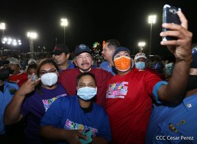 250 Buses Nuevos para el Pueblo: Obras de Amor, Obras de Buen Corazón 