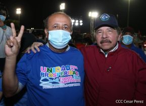 250 Buses Nuevos para el Pueblo: Obras de Amor, Obras de Buen Corazón 