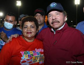 250 Buses Nuevos para el Pueblo: Obras de Amor, Obras de Buen Corazón 
