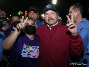 250 Buses Nuevos para el Pueblo: Obras de Amor, Obras de Buen Corazón 