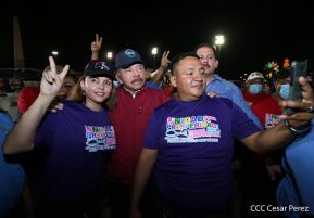 250 Buses Nuevos para el Pueblo: Obras de Amor, Obras de Buen Corazón 