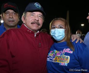 250 Buses Nuevos para el Pueblo: Obras de Amor, Obras de Buen Corazón 