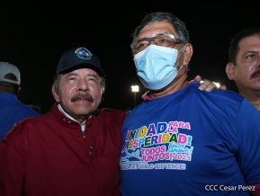 250 Buses Nuevos para el Pueblo: Obras de Amor, Obras de Buen Corazón 