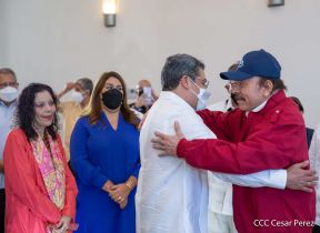 Reunión del Presidente Daniel Ortega y Compañera Rosario con el Presidente de Honduras Juan Orlando Hernández