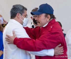 Reunión del Presidente Daniel Ortega y Compañera Rosario con el Presidente de Honduras Juan Orlando Hernández