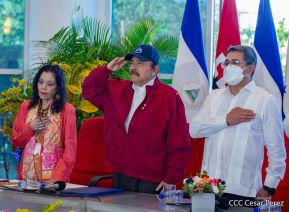 Reunión del Presidente Daniel Ortega y Compañera Rosario con el Presidente de Honduras Juan Orlando Hernández