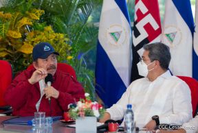 Reunión del Presidente Daniel Ortega y Compañera Rosario con el Presidente de Honduras Juan Orlando Hernández