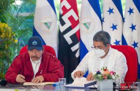 Reunión del Presidente Daniel Ortega y Compañera Rosario con el Presidente de Honduras Juan Orlando Hernández