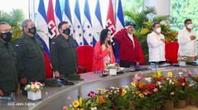 Reunión del Presidente Daniel Ortega y Compañera Rosario con el Presidente de Honduras Juan Orlando Hernández