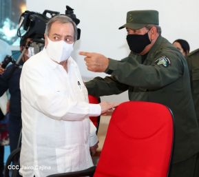 Reunión del Presidente Daniel Ortega y Compañera Rosario con el Presidente de Honduras Juan Orlando Hernández