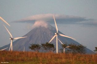 Presidente Daniel inaugura Parque Eólico “Comandante Camilo Ortega” en Rivas
