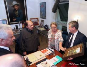 Comandante Daniel recibe mensaje del Presidente de la Federación de Rusia, Compañero Vladimir Putin